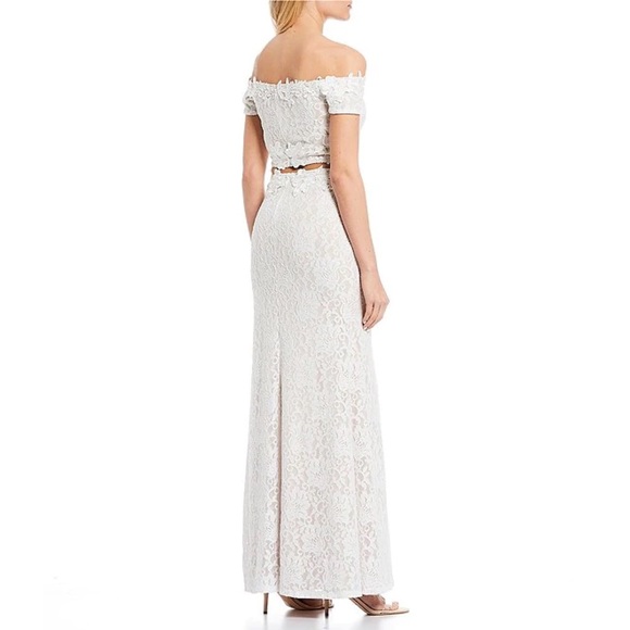 White Lace Two-Piece Set Size 1 Wedding Bride - Picture 2 of 10